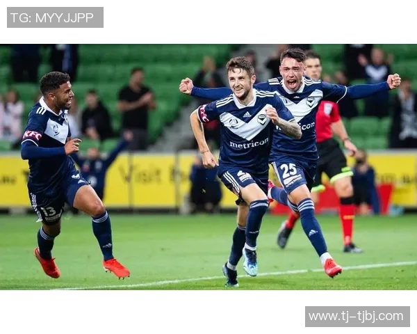 墨尔本胜利与阿德莱德联队历史交锋回顾与精彩瞬间分析 墨尔本胜利与阿德莱德联队历史交锋回顾与精彩瞬间分析