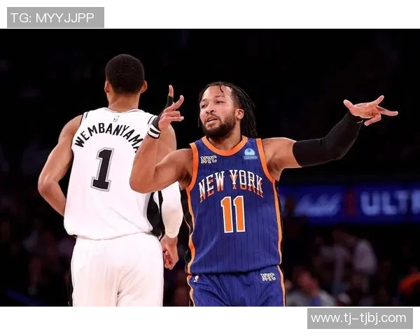 尼克斯与马刺的激烈对决NBA赛场上的巅峰对抗与精彩瞬间回顾 尼克斯与马刺的激烈对决NBA赛场上的巅峰对抗与精彩瞬间回顾