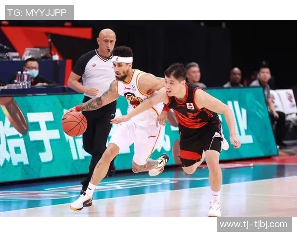 江苏肯帝亚与深圳队激战正酣谁能在这场对决中笑到最后