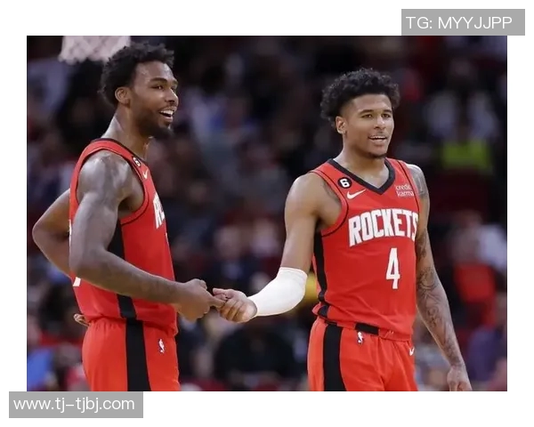 火箭与雄鹿激战三分之巅精彩录像回放尽在眼前