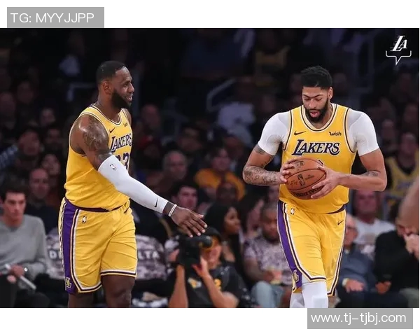 CCTV直播湖人对决公牛精彩赛事回顾与分析