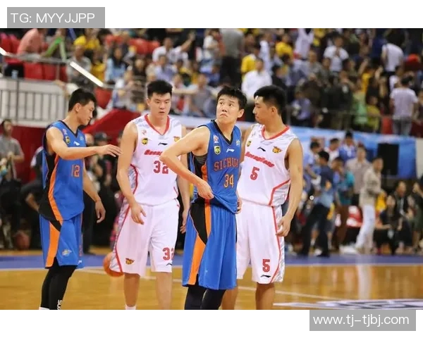 南昌八一对决福建晋江决战赛场展现篮球激情与团队精神